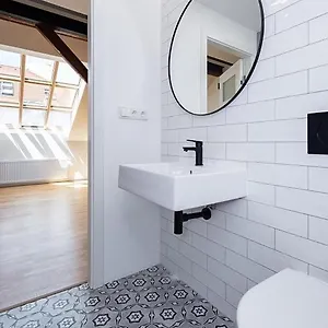 Rooftop No 22 - Center Art District Letna Apartment Prague